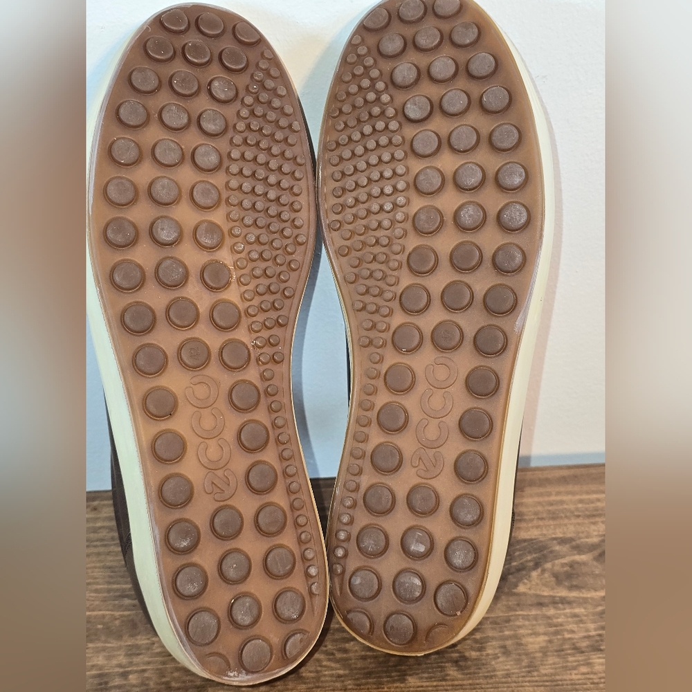 Ecco Soft 7 NWOT Brown Leather Sneaker Women's Size 11.5 - Picture 9 of 9